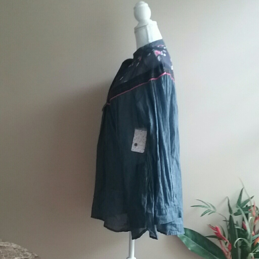 🆕Free People Floral Accent Blue Cotton Top - Picture 6 of 7